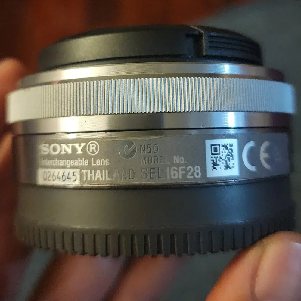 Sony SEL 16mm f2.8 Lens for Sony E-Mount sel16f28
